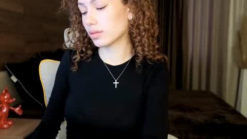 Lily online show from 07-18-26, 05:33