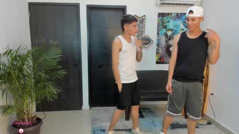 Snapshot of voyeurism_guys chatting on 09-22-25, 11:07 voyeurism_guys online show from 09-22-25, 11:07