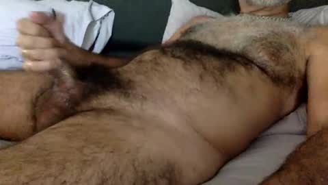Enjoy guys of all ages if you are not on cam please dont ask for requests if i dont respond dont think im ignoring you i online show from 05-23-26, 09:52