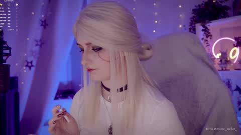 vronnier online show from 09-13-25, 07:13