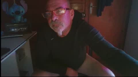 oscar online show from 11-17-25, 08:03