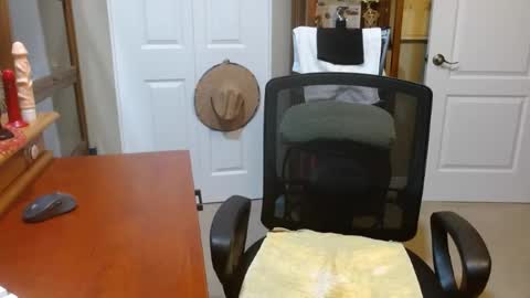 Snapshot of vueuorme chatting on 06-14-26, 02:24 Vueuorme online show from 06-14-26, 02:24