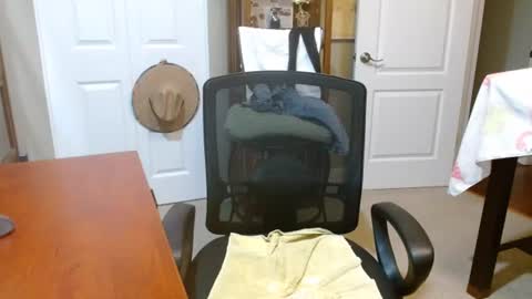 Snapshot of vueuorme chatting on 06-15-26, 02:58 Vueuorme online show from 06-15-26, 02:58
