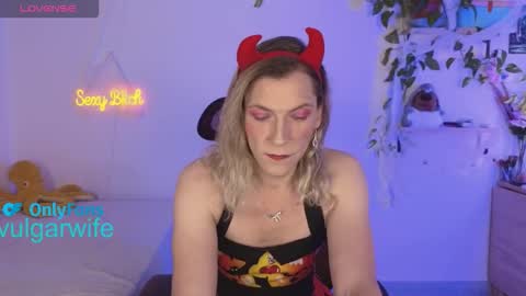 Vikky online show from 10-26-25, 04:46