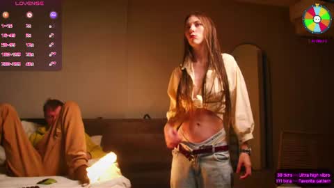 Snapshot of vundersex chatting on 06-18-26, 02:10 Eva and Franklin online show from 06-18-26, 02:10