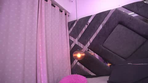 Violeta online show from 02-05-25, 03:13