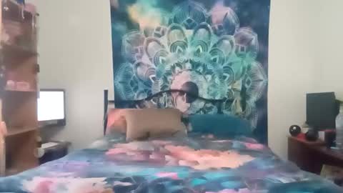 vvmm8783 online show from 11-29-25, 09:01