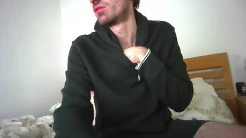 Snapshot of vwelad6969 chatting on 01-15-25, 04:04 hung boy online show from 01-15-25, 04:04
