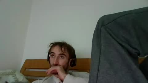 Snapshot of vwelad6969 chatting on 01-23-25, 11:26 hung boy online show from 01-23-25, 11:26