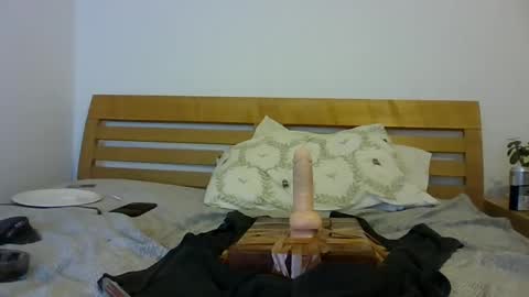 Snapshot of vwelad6969 chatting on 03-08-25, 04:34 hung boy online show from 03-08-25, 04:34