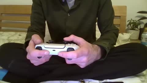 Snapshot of vwelad6969 chatting on 03-11-25, 12:54 hung boy online show from 03-11-25, 12:54
