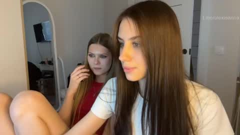 Snapshot of vx_arina chatting on 05-11-26, 02:45 Arina online show from 05-11-26, 02:45