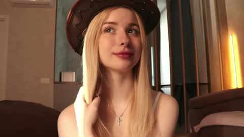 Snapshot of w1xll chatting on 04-06-26, 04:10 Nana online show from 04-06-26, 04:10