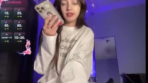 Alice  Before pvt write to me in PM  online show from 01-18-26, 09:51