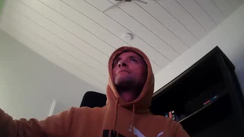 Snapshot of wailersgun chatting on 01-19-25, 05:28 wailersgun online show from 01-19-25, 05:28