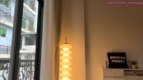 Mia online show from 12-20-25, 01:12