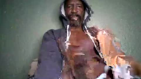 Snapshot of waleswusup chatting on 01-14-26, 05:24 Champion Lover online show from 01-14-26, 05:24