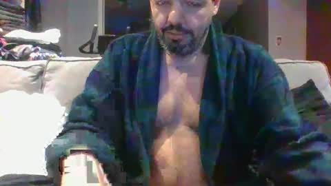 walker033 online show from 03-07-25, 04:35