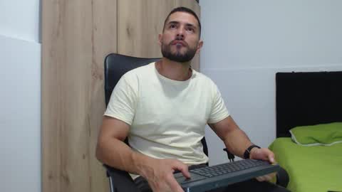 WALTER BROWN  online show from 11-26-25, 08:54