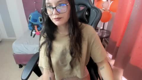 Alexandra online show from 05-18-26, 06:14