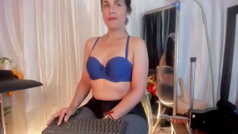 Wanda online show from 03-19-26, 12:09