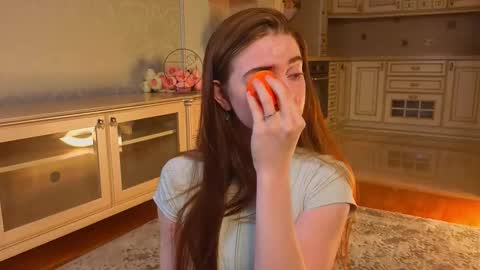 hello guys im Lilian online show from 11-26-25, 03:07