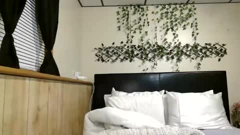 wanderlustgaal online show from 12-03-25, 09:40