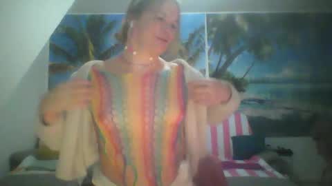 Emilia inst  online show from 12-28-24, 08:58