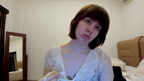 Snapshot of warm_june chatting on 12-24-24, 08:49 June online show from 12-24-24, 08:49