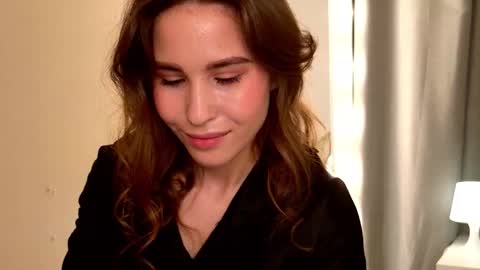 Snapshot of warmbloom chatting on 11-07-25, 09:37 Milana online show from 11-07-25, 09:37