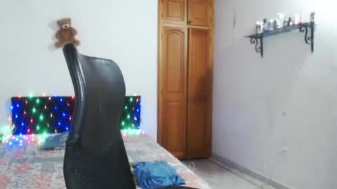 warrior_xena online show from 01-12-25, 05:56