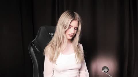 waterfallwoods online show from 12-22-24, 07:00