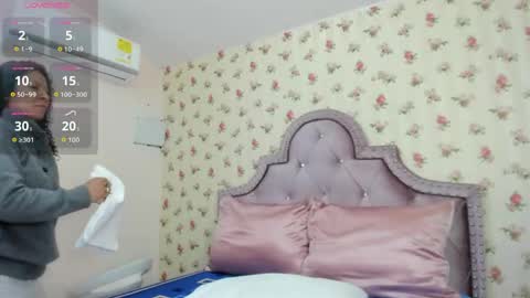Snapshot of watson_crystal00 chatting on 05-18-26, 01:39 Milf Latina online show from 05-18-26, 01:39