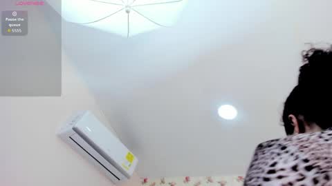 Snapshot of watson_crystal00 chatting on 05-22-26, 01:28 Milf Latina online show from 05-22-26, 01:28