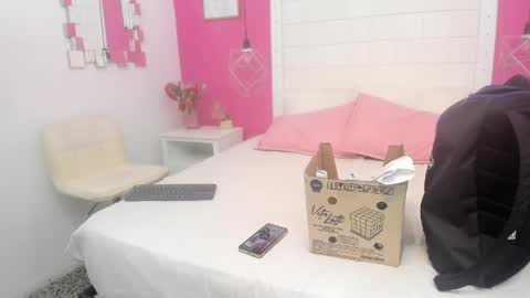 Snapshot of watson_crystal00 chatting on 05-27-26, 01:30 Milf Latina online show from 05-27-26, 01:30