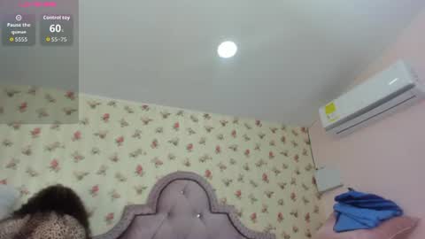 Snapshot of watson_crystal00 chatting on 06-18-26, 02:10 Milf Latina online show from 06-18-26, 02:10