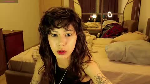 Snapshot of wavy_nights chatting on 12-05-24, 04:55 Mina online show from 12-05-24, 04:55