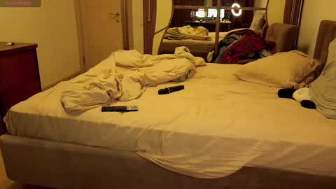 Snapshot of wavy_nights chatting on 12-05-24, 08:00 Mina online show from 12-05-24, 08:00