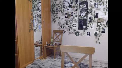 Snapshot of wavy_nights chatting on 10-06-25, 05:05 Mina online show from 10-06-25, 05:05