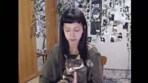 Snapshot of wavy_nights chatting on 10-16-25, 01:12 Mina online show from 10-16-25, 01:12