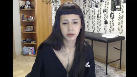 Snapshot of wavy_nights chatting on 11-06-25, 08:32 Mina online show from 11-06-25, 08:32