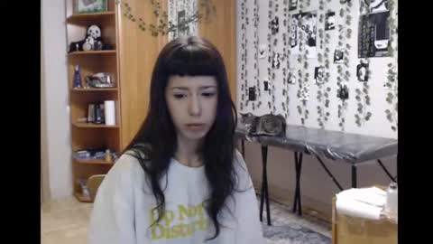 Snapshot of wavy_nights chatting on 11-13-25, 07:02 Mina online show from 11-13-25, 07:02