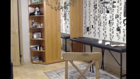 Snapshot of wavy_nights chatting on 12-04-25, 12:42 Mina online show from 12-04-25, 12:42