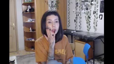 Mina online show from 02-22-26, 06:50