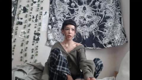 Mina online show from 03-17-26, 12:52