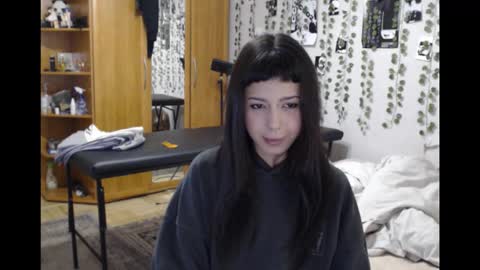 Mina online show from 03-31-26, 02:28