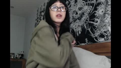 Mina online show from 05-30-26, 09:34