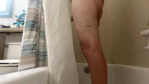 Snapshot of waynedangle chatting on 11-14-25, 01:26 Mike Hunt online show from 11-14-25, 01:26