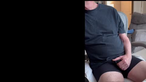 Luvs To Play. online show from 12-15-24, 07:21