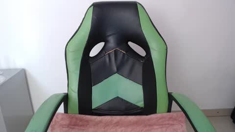 Trixie 3 online show from 02-20-26, 02:28